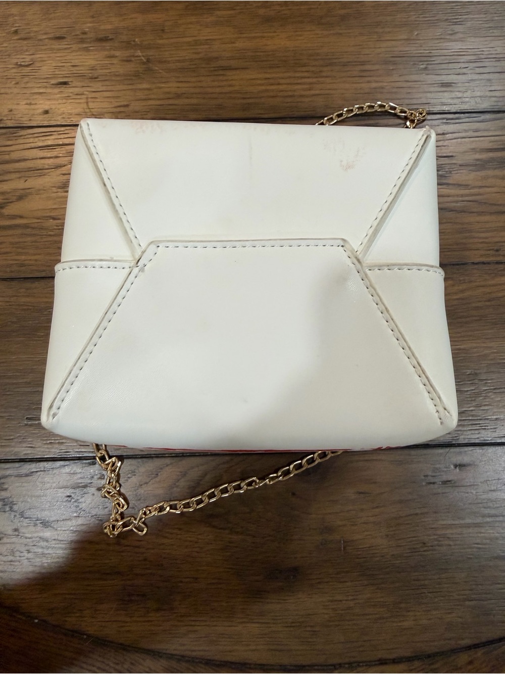 White Crossbody Chinese food Bag with Red Print and Gold Chain Strap - Picture 5 of 11